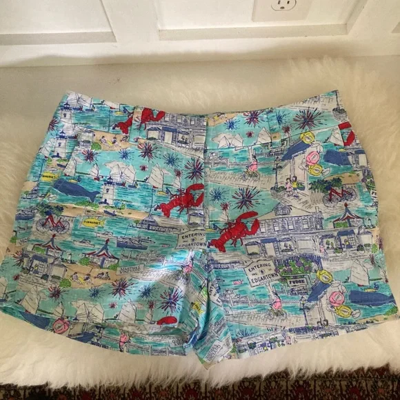 Vineyard Vines Blue and Red Bermuda Shorts Vibrant Floral Design - Picture 2 of 7